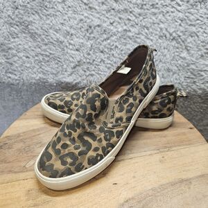 Tommy Bahama Womens Leopard Slip On Shoes Size 8 Canvas Animal Print